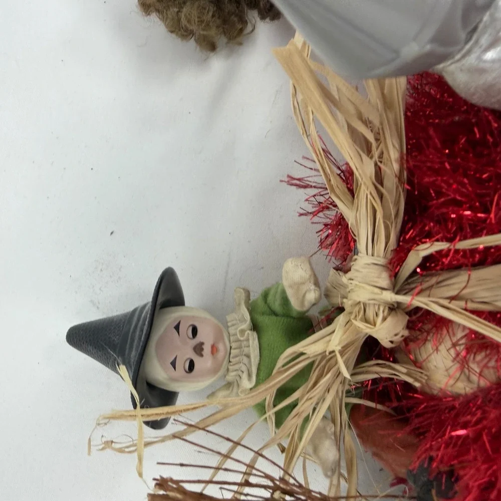 Vintage Wizard of Oz Madame Alexander Red Tinsel Wreath Handmade‎